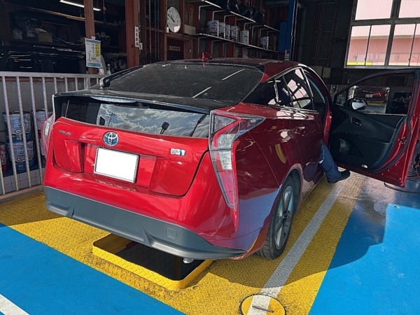 プリウスへ乗り継ぎ。の画像